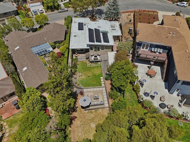 607 Dartmouth Avenue, San Carlos CA: https://media.crmls.org/mediaz/45a43e62-8136-41b6-8a66-8f1d97bd4e9f.jpg