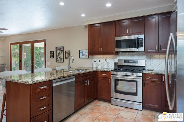 2795 Alondra Way, Palm Springs CA: https://media.crmls.org/mediaz/45a45a84-f499-4b56-b625-ef01d7b6eba7.jpg