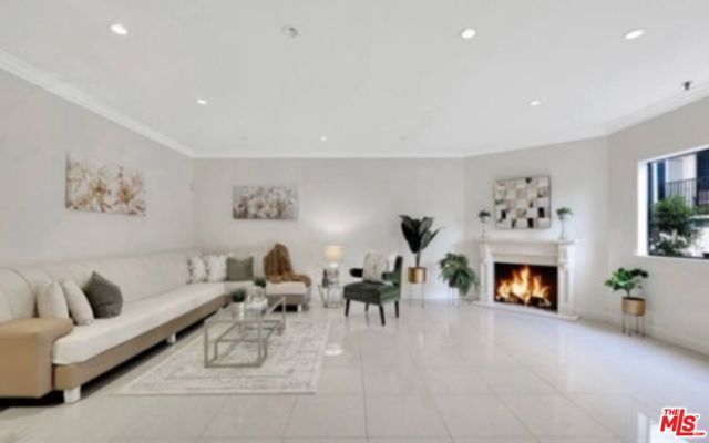 5340 Wilkinson Avenue, Valley Village CA: https://media.crmls.org/mediaz/45a45db7-5762-47f6-aedf-d32d9b40d4fc.jpg