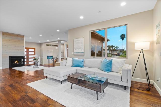 Detail Gallery Image 11 of 40 For 614 Ocean View Ave, Encinitas,  CA 92024 - 4 Beds | 4/1 Baths