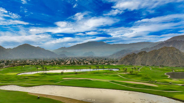 50181 Calle Maria, La Quinta CA: https://media.crmls.org/mediaz/45a71369-949c-474f-94ff-97eb34c14fd3.jpg