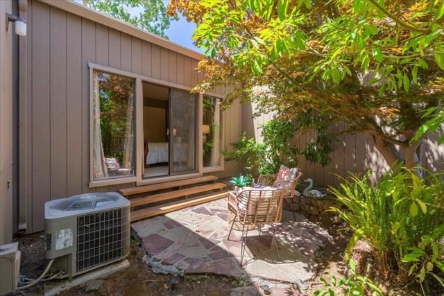 56 Citation Drive, Los Altos CA: https://media.crmls.org/mediaz/45a756db-b84b-40a3-b587-63af0dc8be72.jpg