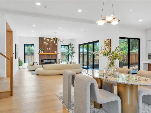 883 Rorke Way, Palo Alto CA: https://media.crmls.org/mediaz/45a76bbe-125a-499d-9197-2f1bf626c0fb.jpg