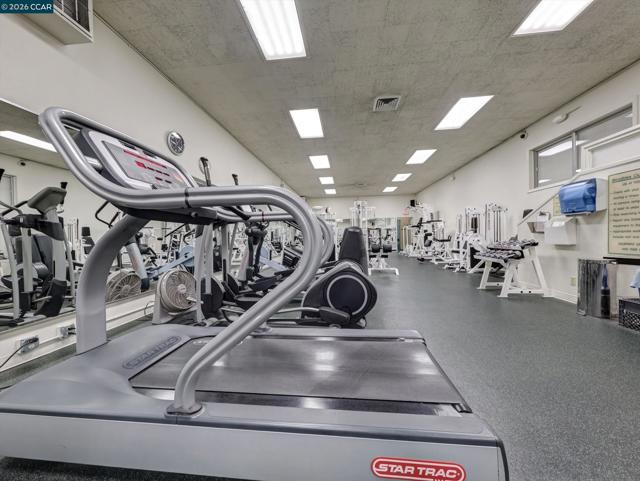 820 N Delaware St, San Mateo CA: https://media.crmls.org/mediaz/45a86104-b7d8-4405-b15d-30f81e1d3d0e.jpg