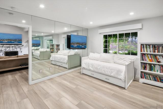 8590 Cliffridge Ave, La Jolla CA: https://media.crmls.org/mediaz/45a8a494-d40c-4ab2-8db1-d0557cb4ad87.jpg