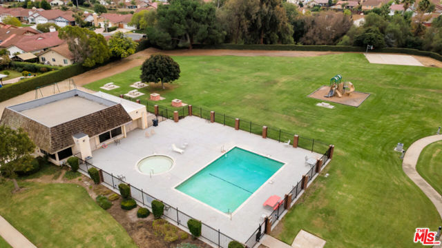 13480 Laurelhurst Road, Moorpark CA: https://media.crmls.org/mediaz/45a8b66e-58bc-4894-b750-194088a0aa42.jpg