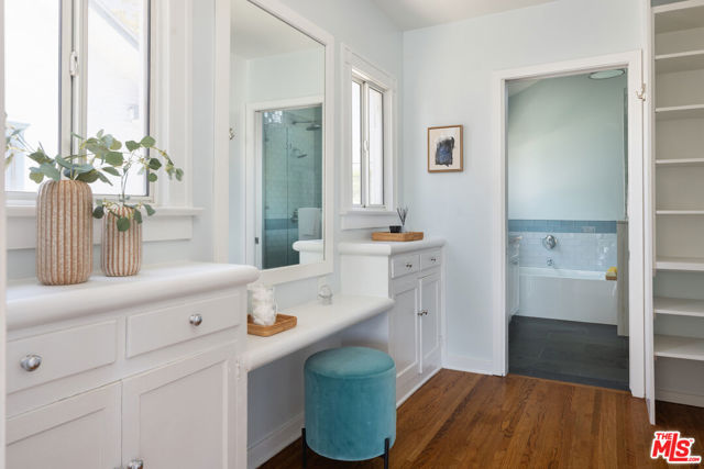922 N Edgemont Street, Los Angeles CA: https://media.crmls.org/mediaz/45a93c0b-2293-4bf1-8745-055c652522c5.jpg