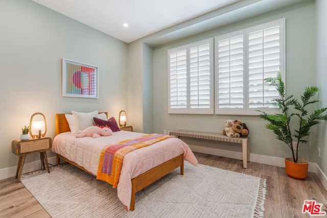 7100 Playa Vista Drive, Playa Vista CA: https://media.crmls.org/mediaz/45a9b99a-216f-4144-8ad4-9de0c6b8dda7.jpg