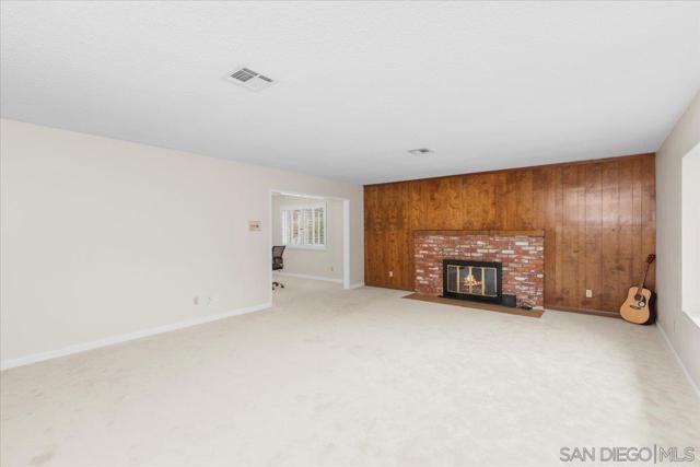 13128 Via Del Toro, Poway CA: https://media.crmls.org/mediaz/45a9f234-8431-4dbd-b95b-c6b66919a946.jpg