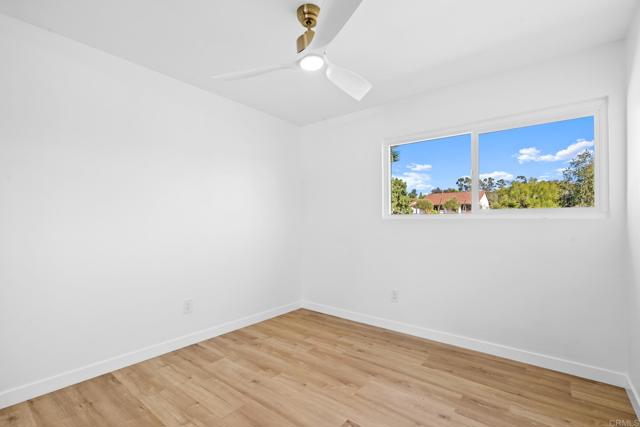 Image 19 of 40 For 13328 Silver Lake Dr