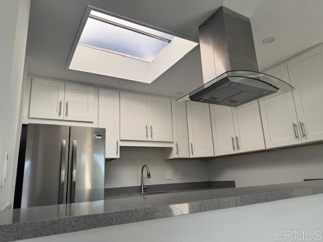 2388 Altisma Way, Carlsbad CA: https://media.crmls.org/mediaz/45aa6438-782f-405b-87b3-68f82ea58b93.jpg