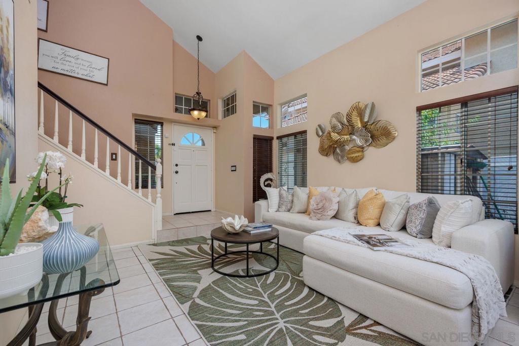 MLS #250036298SD img 4