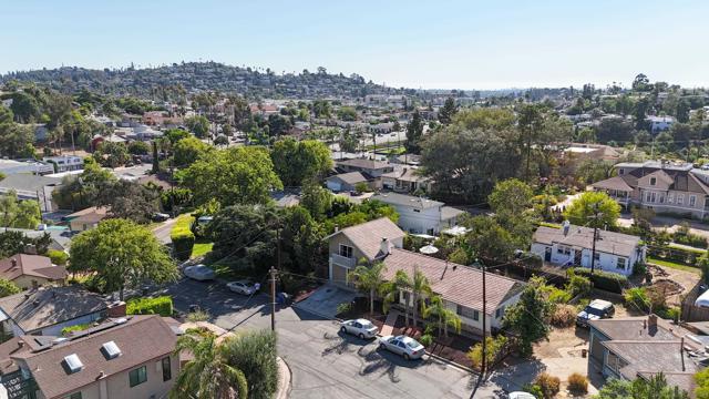 8550 Roach Drive, La Mesa CA: https://media.crmls.org/mediaz/45aadf91-e9a5-4966-9d88-b70404a8b4d5.jpg