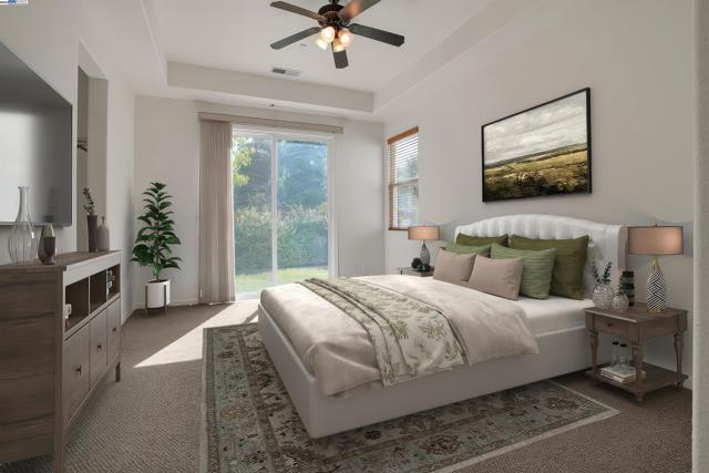 342 Roundhill Dr, Brentwood CA: https://media.crmls.org/mediaz/45ab2a31-c0d0-485b-ae04-3cd4b12d2d6a.jpg