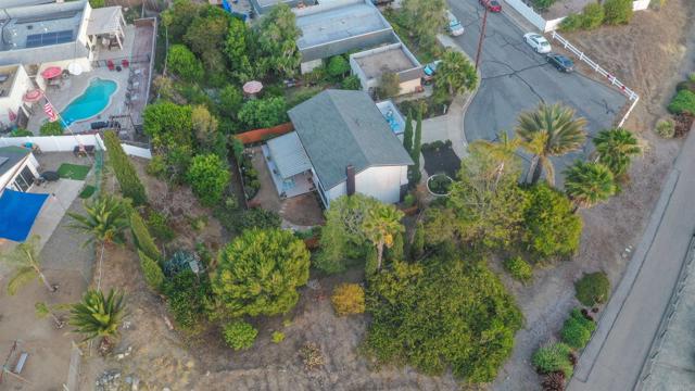 1682 Saddlehorn Drive, San Marcos CA: https://media.crmls.org/mediaz/45ab3510-a997-4495-b767-b84a3469e822.jpg