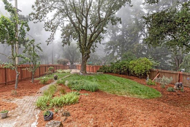 21721 Summit Road, Los Gatos CA: https://media.crmls.org/mediaz/45ab4c59-8693-47cb-ae82-8d467a7031fe.jpg