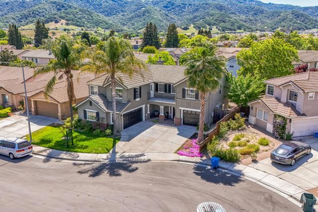 6371 Blackberry Court, Gilroy CA: https://media.crmls.org/mediaz/45aba62b-ea5b-4263-be4c-538a4b91eddd.jpg