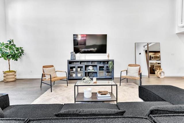777 6th Ave, San Diego CA: https://media.crmls.org/mediaz/45abba6e-37e2-487d-a6de-74c17e2ee606.jpg