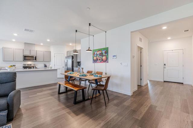 4840 Ambrosia Court, Roseville CA: https://media.crmls.org/mediaz/45ac0809-6f2c-41e9-8603-a5aac2334672.jpg
