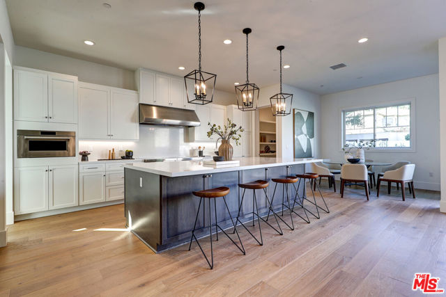 11729 Hartsook Street, Valley Village CA: https://media.crmls.org/mediaz/45ac3fbd-f069-48cf-9c37-383f07f29f7d.jpg