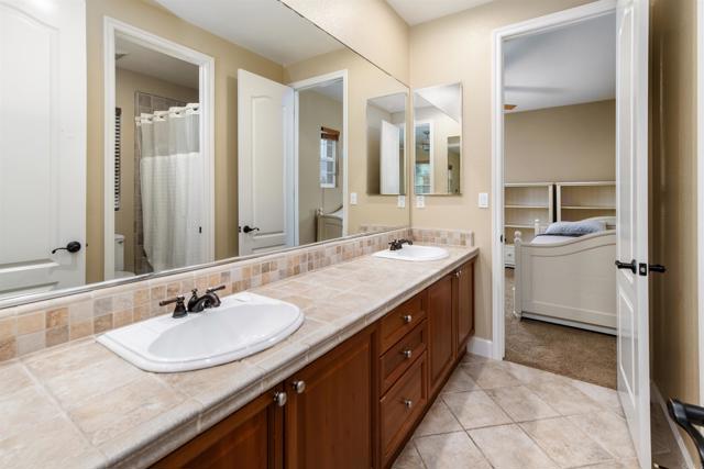 6851 Helenite Place, Carlsbad CA: https://media.crmls.org/mediaz/45ac733e-c9b3-4f04-8881-5c792431f375.jpg