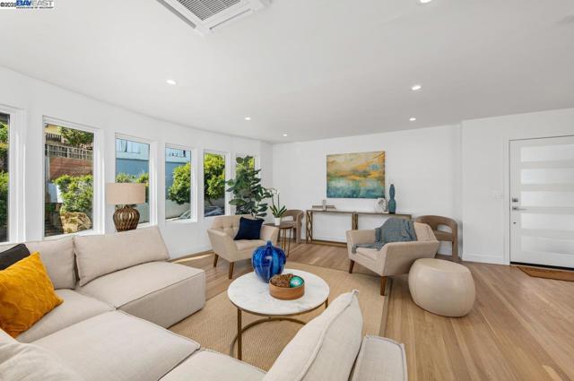 2356 15th St, San Francisco CA: https://media.crmls.org/mediaz/45acea67-cb7d-4786-8078-b56457ff7cec.jpg