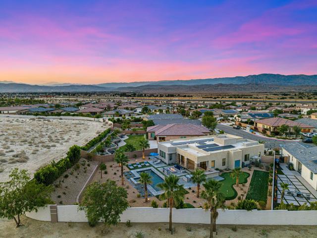 74425 Zeppelin Drive, Palm Desert CA: https://media.crmls.org/mediaz/45ad6248-178d-4b62-9c37-1a7753f0e00c.jpg