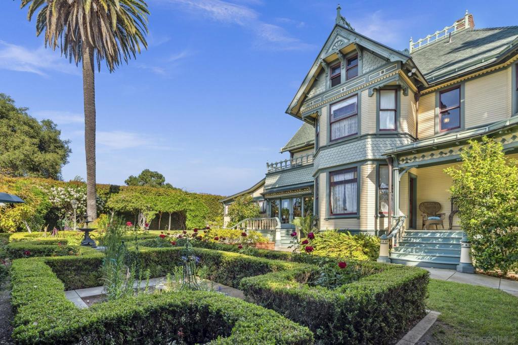 700 Juniper - photo 11