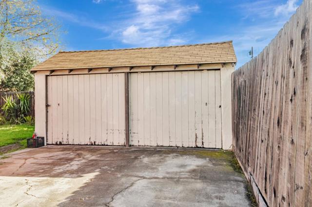 718 N 16th Street, San Jose CA: https://media.crmls.org/mediaz/45ae4705-f793-477b-aef4-970a7fa79599.jpg