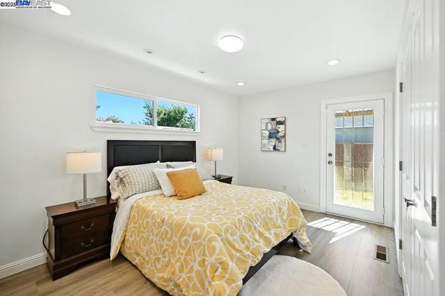 3419 Del Valle Cir, San Leandro CA: https://media.crmls.org/mediaz/45aeae51-8ee7-49c1-aebb-fb1f844489d5.jpg