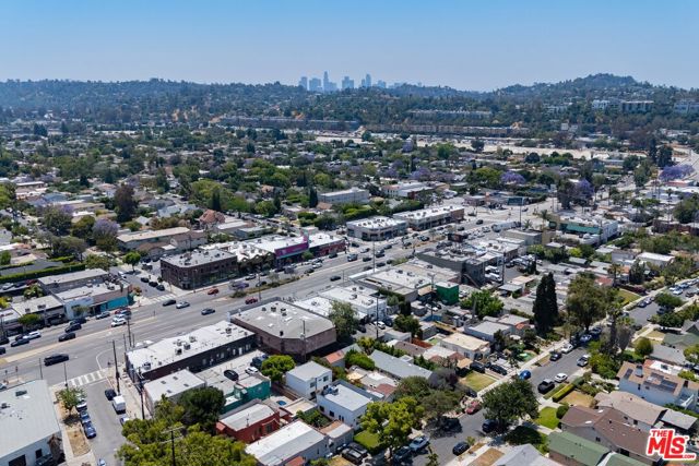 3170 Glenmanor Place, Los Angeles CA: https://media.crmls.org/mediaz/45aed142-ea17-45f8-9791-39c1710e51a8.jpg