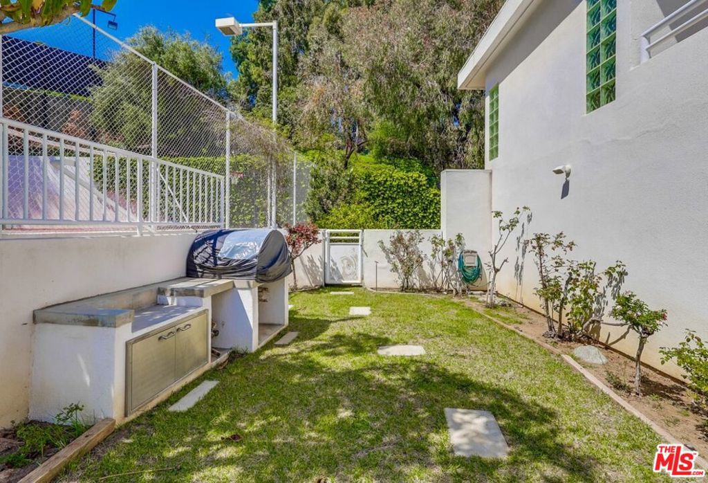 15656 Crownridge PlaceSherman Oaks img 11