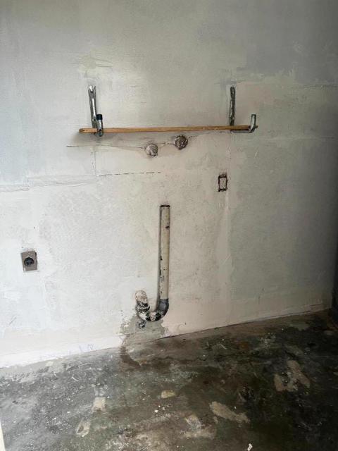 916 Acosta Plaza, Salinas CA: https://media.crmls.org/mediaz/45afd45a-6557-443b-9305-977de523a489.jpg