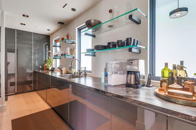 969 Adella Ave, Coronado CA: https://media.crmls.org/mediaz/45afec91-1427-43e3-aa18-fec81b7776cc.jpg