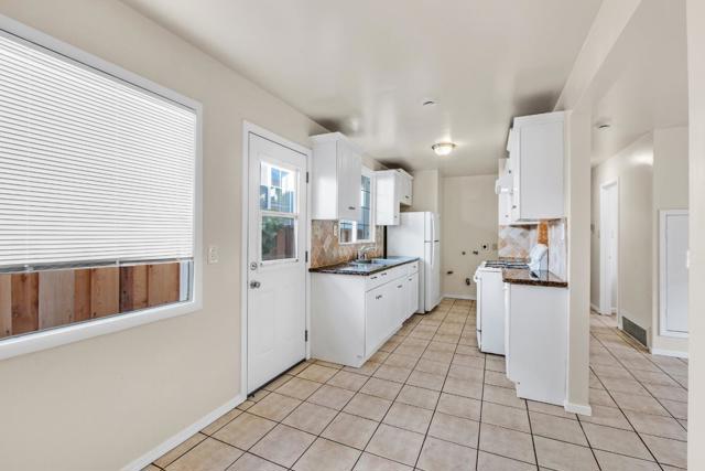 Image 7 of 19 For 2280 Glen Way