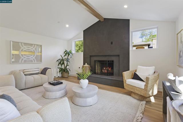 2559 Romley Ln, Alamo CA: https://media.crmls.org/mediaz/45b271c9-a81a-4fe1-8db4-891c8ea8dc77.jpg