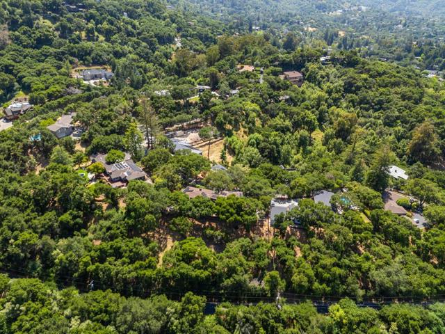 17119 Crescent Drive, Los Gatos CA: https://media.crmls.org/mediaz/45b34a85-056e-4ce4-9da1-714c9deeda4e.jpg