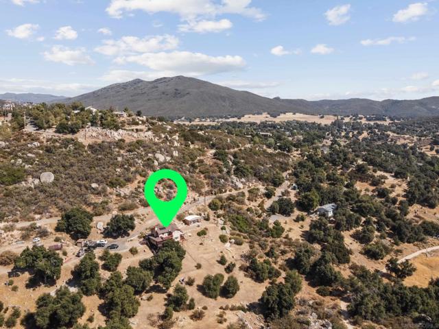 9784 Mizpah Spur, Descanso CA: https://media.crmls.org/mediaz/45b3b508-f487-436a-9119-e32226dc9b07.jpg