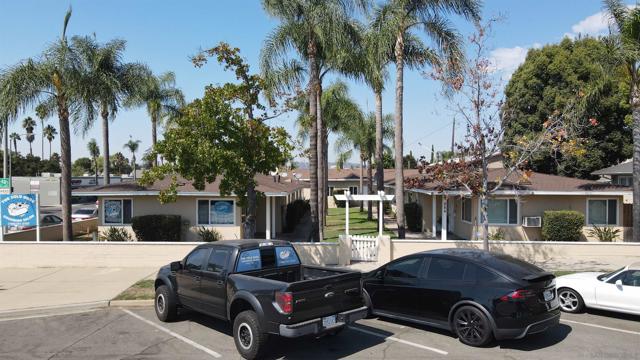 740 Escondido Blvd, Escondido, California 92025, ,Commercial Sale,For Sale,Escondido Blvd,240028584SD