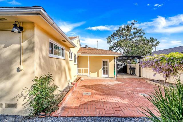 4920 Elsa Road, San Diego CA: https://media.crmls.org/mediaz/45b5582f-0bc4-41e6-832b-955a01036f49.jpg