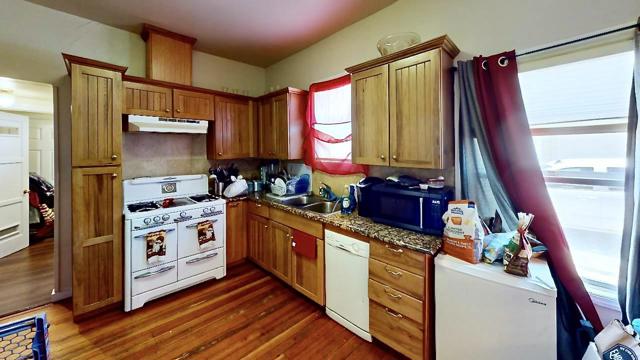 715 Tupper Street, Santa Rosa CA: https://media.crmls.org/mediaz/45b57569-0631-478a-83a5-83b51dafc61b.jpg