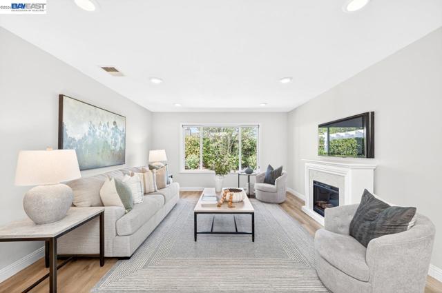 4127 Alvarado St, Pleasanton CA: https://media.crmls.org/mediaz/45b5dabf-ae19-4c2e-9e21-f3838f30211b.jpg