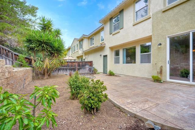 4049 Peninsula Drive, Carlsbad CA: https://media.crmls.org/mediaz/45b5ee91-ee88-443f-bcf3-48e016bbfd0d.jpg