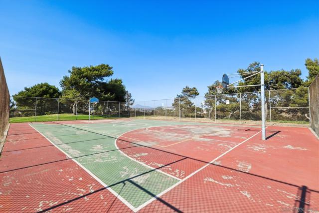 823 Fuchsia Ln, San Diego CA: https://media.crmls.org/mediaz/45b7941a-c669-4bbc-82e6-e129f278ca05.jpg