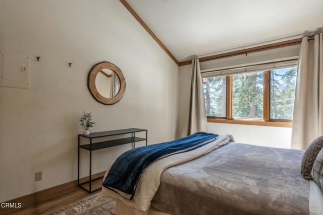 435 Lakeview Boulevard, Mammoth Lakes CA: https://media.crmls.org/mediaz/45b8d47f-62f0-485c-90fc-23a27f7b0bf0.jpg