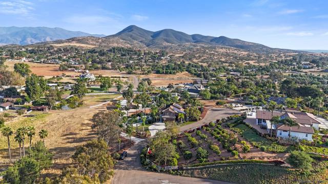 13925 Illerongis Road, Jamul CA: https://media.crmls.org/mediaz/45b9447d-bfca-4b65-abdc-b4422c3624d3.jpg