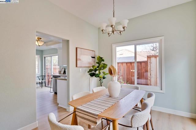 Image 20 of 58 For 4144 Garibaldi Pl