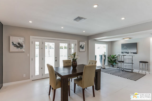 505 E Molino Road, Palm Springs CA: https://media.crmls.org/mediaz/45b975c0-38d0-4491-a33d-1dc85f35f788.jpg