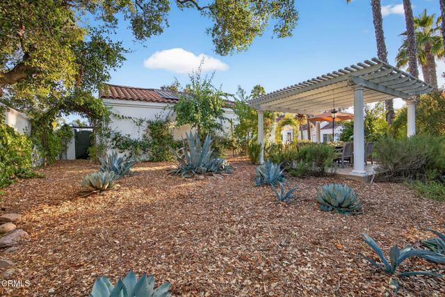 1454 S La Luna Avenue, Ojai CA: https://media.crmls.org/mediaz/45b9894e-0993-4e9a-b049-501999c6fdbe.jpg