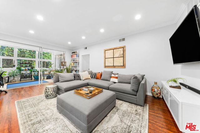 14144 DICKENS Street, 218 photo 4